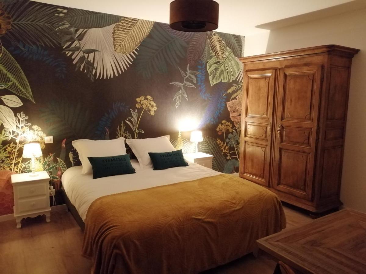Le Domaine De Pivette Bed & Breakfast Avranches Exterior photo